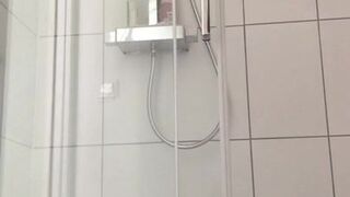 lizadelsierra onlyfans slim model