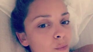 lizadelsierra onlyfans pretty woman undressed in front of the camera and masturbates in the chair