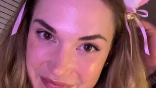 Siri onlyfans charming strips booties