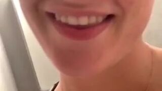 Siri onlyfans A young brunette after oral pleasures gets fucked in the ass