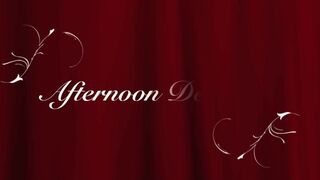 Lola_Kitten_BJ hot babe fucks shaved holes