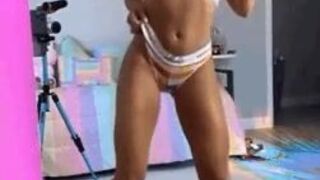 adrianachechik_Happy onlyfans 20 January 2020