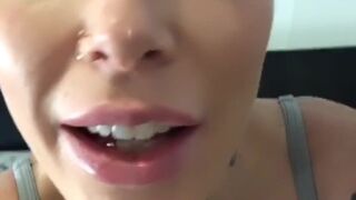 ROWDYBEC onlyfans cute chick cool teasing the vagina
