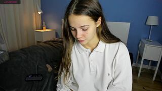 omekalee cute girls masturbate pussy