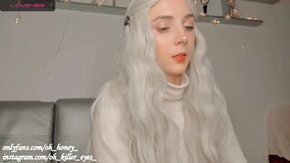 oh_honey_ hot blonde girl masturbates cunt