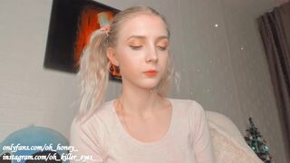 oh_honey_ hot chick fucks pussy sex toy