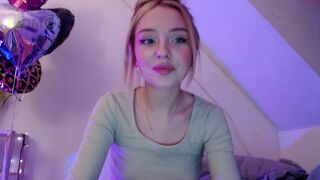nikki_whatever latin babe masturbates