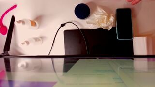 kate_bright busty chick jerks off her phallus