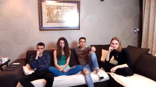 sexyru_couple solid  cam girl  penetrates both slits