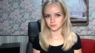 rosemaryhuge young lady in stockings fucks pussy