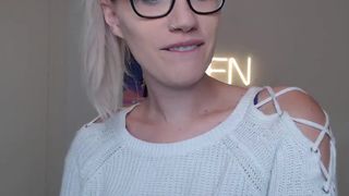 pawg_champ graceful female admires beautiful tits