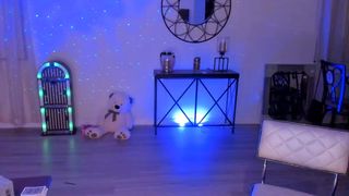 missbella__ video from ticket show 28.10.2019