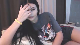 mikki_g sultry beauty fucks point with phallus