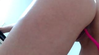 bonnbon_ best girl fucks pussy with phallus