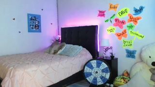 baileyrayne skin masturbates pussy