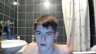 rasta_streeet blissful chick strips small tits