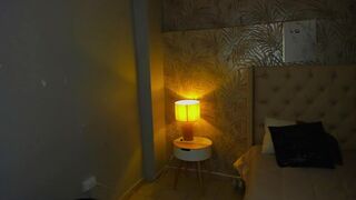 sophy_rose hot bitch posing in lingerie