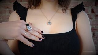 Princess Violette juicy ass in panties