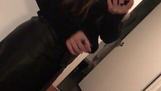 Princess Violette pretty lady fucking pussy with sex machine