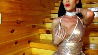 Mia Isabella beauty undressed to show off her tattoos