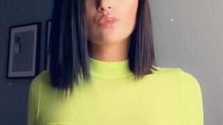 Julia Tica (juliaticaofficial) OnlyFans Lacy brunette