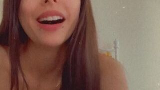 Chloe Night  whore babe masturbates pussy