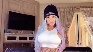 Brittanya Razavi (seebrittanya) 18 November 2020