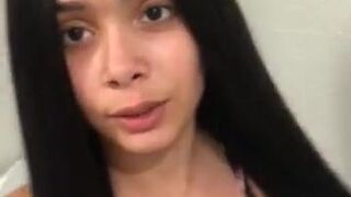 aaliyahhadid fingering her asshole