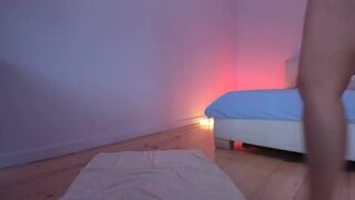 FIRE gorgeous slut shows big ass