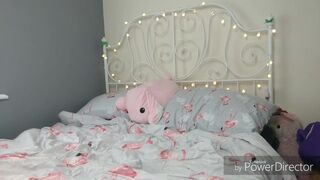 Custom vicious girl relish fingers with herself