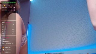 wwgirls    beauty sensually satisfies her pussy