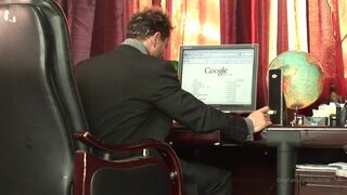 fuckclub fucks herself in front of the webcam