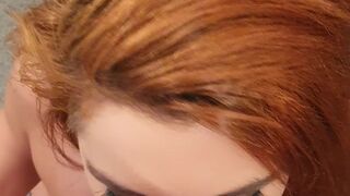 xmandyfoxxx  beautiful girl eagerly rubs her clit