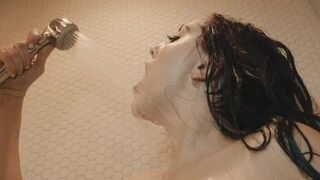 nickeyhuntsman  spicy chick exposes sexy body