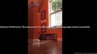 Venus Lux  Flirty chick