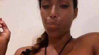 Emmanuelle Noire depraved women masturbate