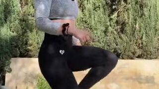 harlilotts Solid female