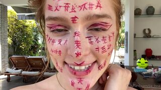 jia_lissa A young brunette after oral pleasures gets fucked in the ass