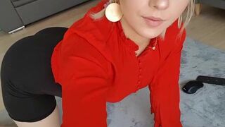 hoot_andreeaxxx busty chick caresses shaved foil