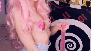 belledelphine hot trick fingering pussy