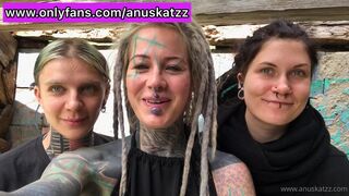 anuskatzz blonde girl fucks with sex toy