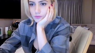 happyendings_ naked dancing in front of webcam