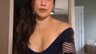 jade_lee two beautiful girls caressing for the camera