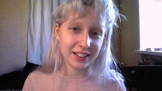 hairy_coraline naughty nipple performs a light striptease