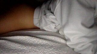 emmaparks00 naughty bitch masturbates pussy sex toy