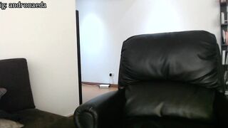 dronae lustful skin jerks off shaved cunt