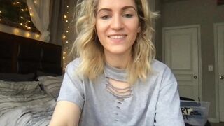 daddysbabybird luxurious babe fucks pussy relish