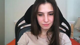 uniwp amazing chicks show cap