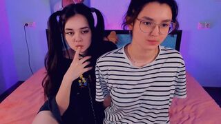 serilhoups Adorable babe sucks and fucks great