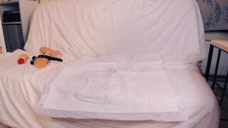 lushrelish Solo caresses